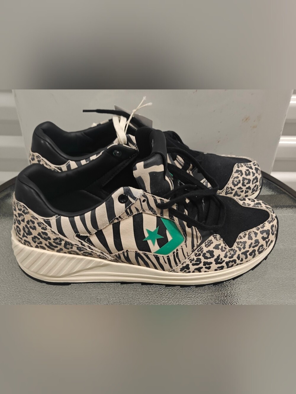Converse Wave Trainer Leopard Size Men's 10.5/Women's 12 - Picture 5 of 10